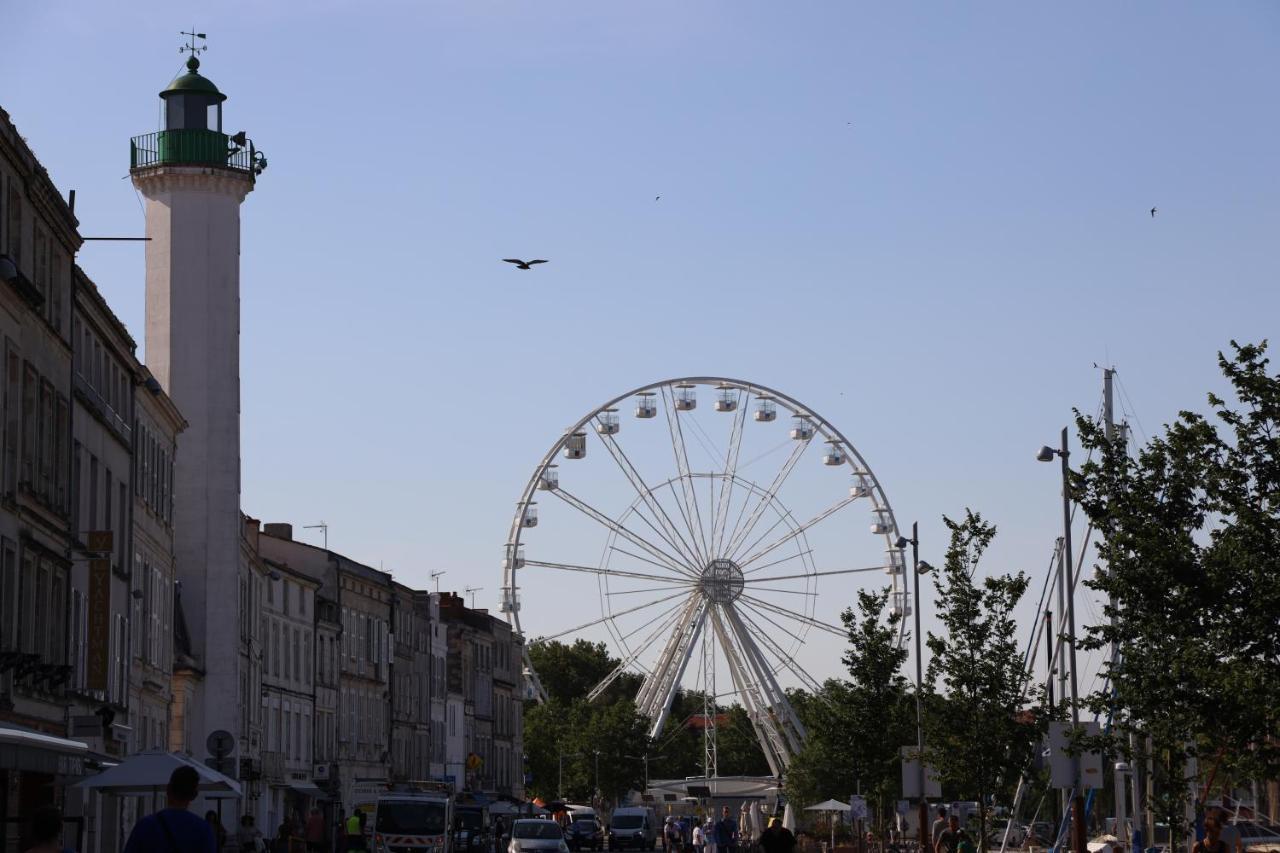 Un Hotel Sur Le Port La Rochelle  Dış mekan fotoğraf