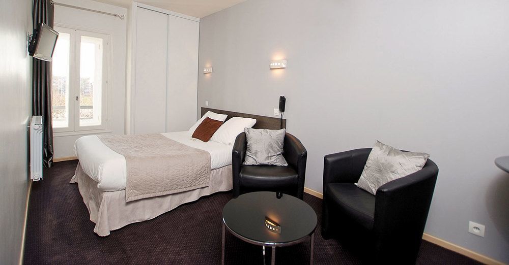 Un Hotel Sur Le Port La Rochelle  Dış mekan fotoğraf